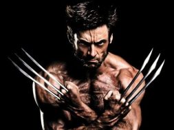 Hugh-Jackman-Muscles-Claws-in-The-Wolverine-570×356