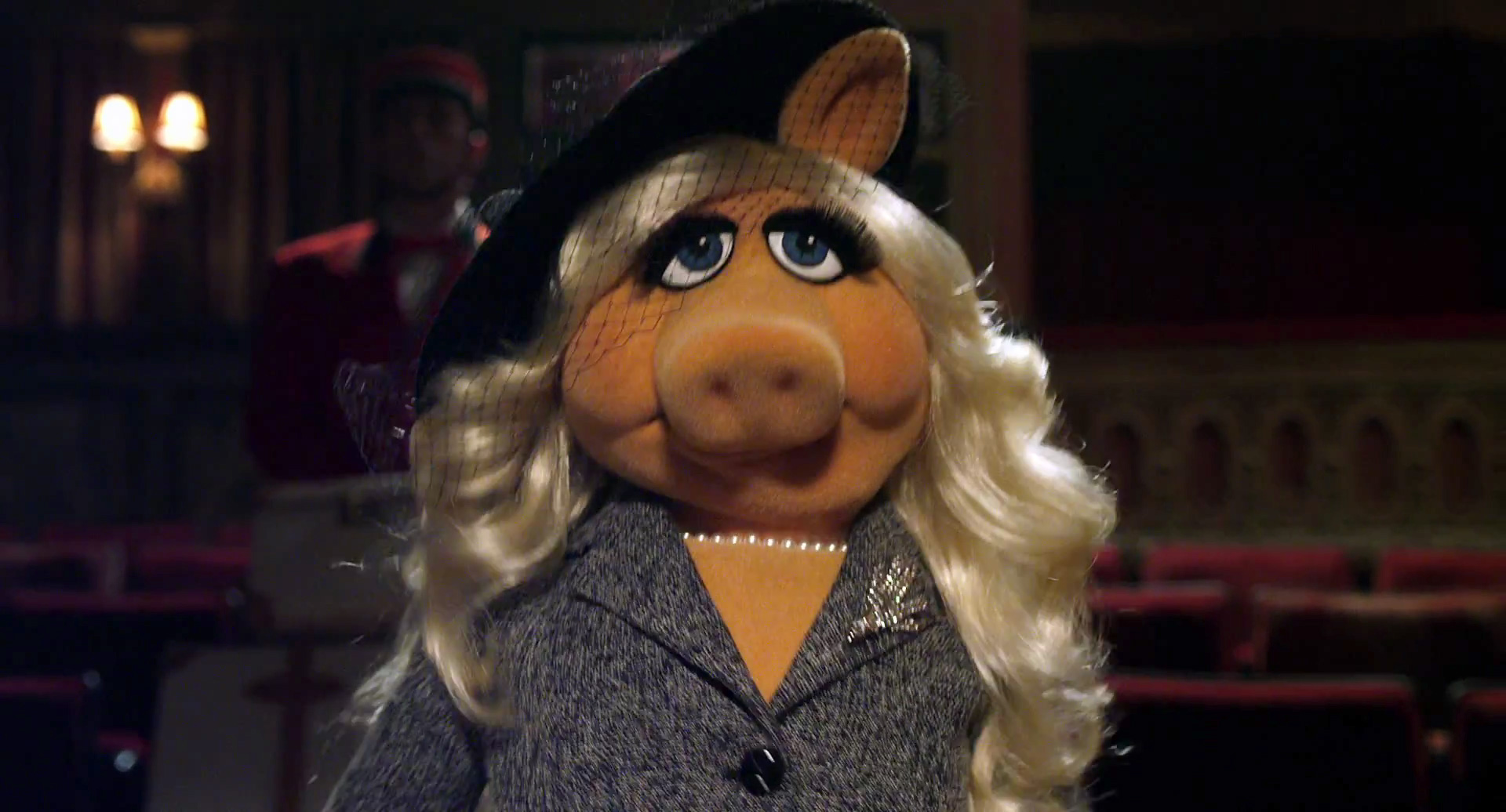 Video: Miss Piggy Is Looking For Her Money!