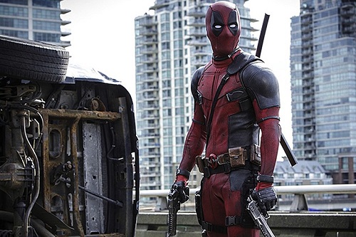 Early Official Pictures Of Deadpool Released