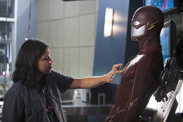 the-flash-season-2-cisco-valdes-600x400