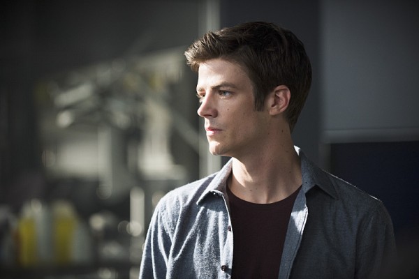 the-flash-season-2-grant-gustin-600x400