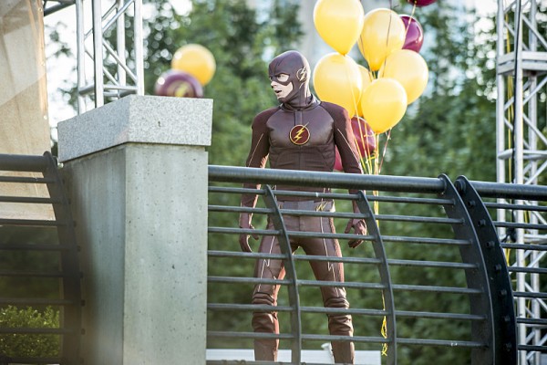 the-flash-season-2-images-600x400