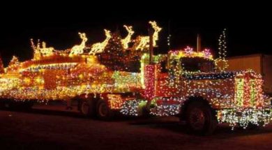61567__christmas-decorated-truck_p_700x330