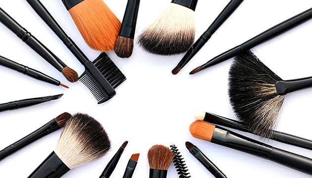 how_to_clean_makeup_brushes
