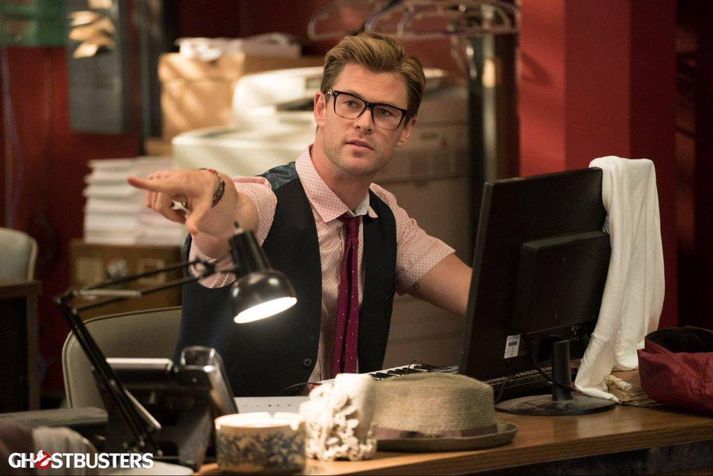 3000858-ghostbusters-chris-hemsworth