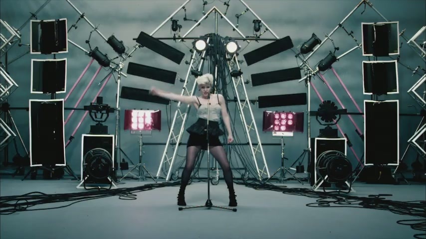 ‘Dancing On My Own’ – Robyn – Track Of The Day