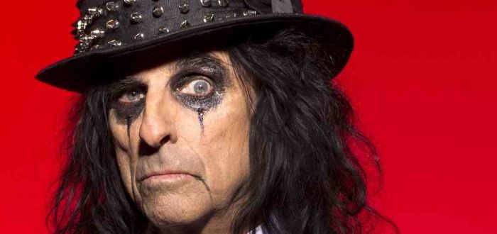 ‘School’s Out’ – Alice Cooper – Track of the Day